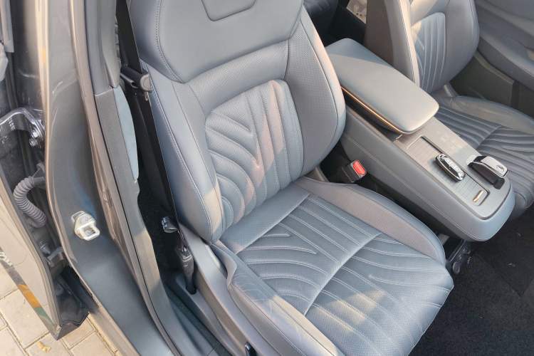 Used Nissan ARIYA 2022 Four-Wheel-Drive High-Performance Top-Tier Model Right Front Seat