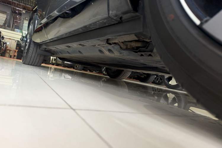 Used Nissan ARIYA 2022 Four-Wheel-Drive High-Performance Top-Tier Model Right Side Sill