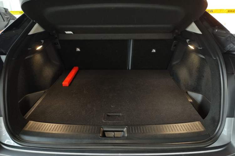 Used Nissan ARIYA 2022 Four-Wheel-Drive High-Performance Top-Tier Model Trunk
