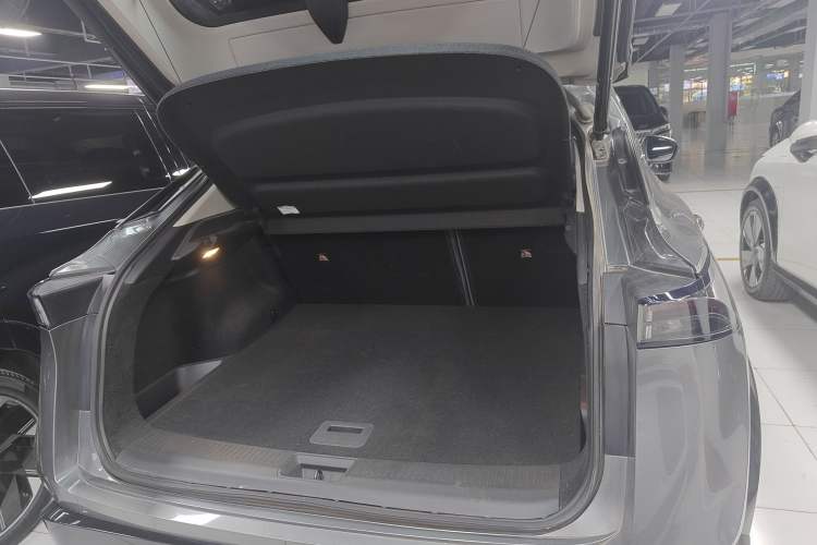 Used Nissan ARIYA 2022 Four-Wheel-Drive High-Performance Top-Tier Model Trunk