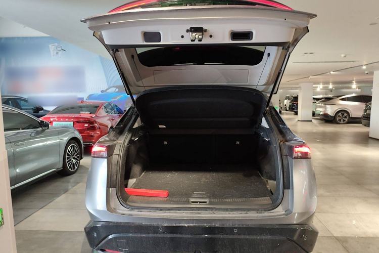 Used Nissan ARIYA 2022 Two-Wheel Drive Long-Range Version Trunk