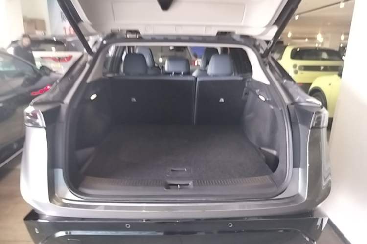 Used Nissan ARIYA 2022 Four-Wheel-Drive High-Performance Top-Tier Model Trunk