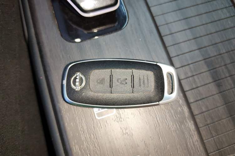 Used Nissan ARIYA 2022 Two-Wheel Drive Long-Range Version Vehicle Key
