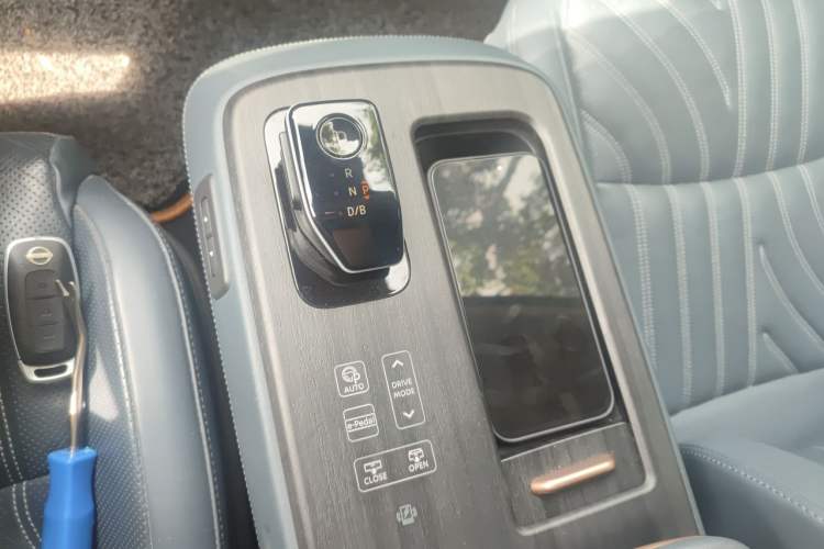 Used Nissan ARIYA 2022 Four-Wheel-Drive High-Performance Top-Tier Model Gear Lever