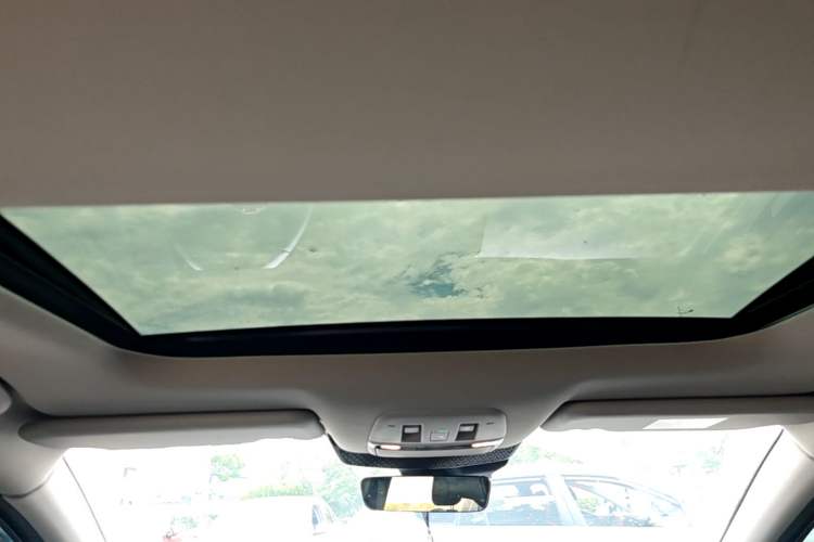 Used Nissan ARIYA 2022 Two-Wheel Drive Long Range Top-Tier Version Headliner