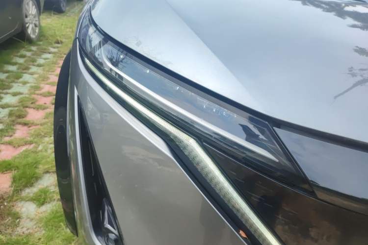 Used Nissan ARIYA 2022 Four-Wheel-Drive High-Performance Top-Tier Model Right Front Headlight