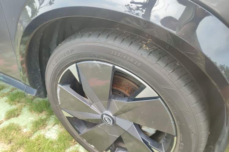 Used Nissan ARIYA 2022 Four-Wheel-Drive High-Performance Top-Tier Model Right Front Wheel Hub