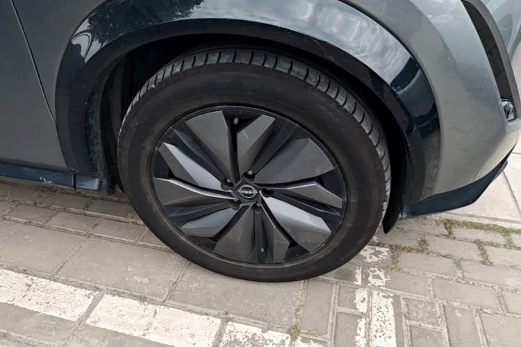 Used Nissan ARIYA 2022 Two-Wheel Drive Long Range Top-Tier Version Right Front Wheel Hub