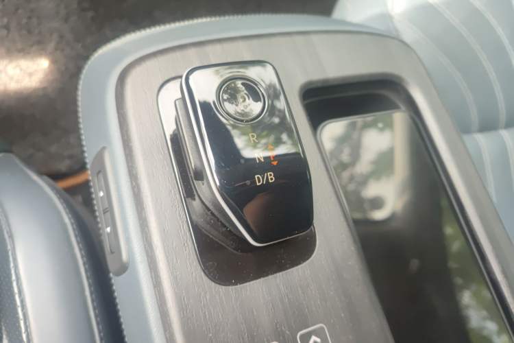 Used Nissan ARIYA 2022 Four-Wheel-Drive High-Performance Top-Tier Model Vehicle Key