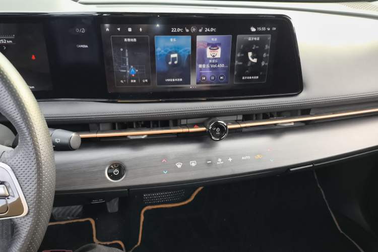 Used Nissan ARIYA 2022 Two-Wheel Drive Long Range Top-Tier Version Audio And AC Panel