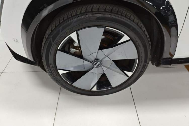 Used Nissan ARIYA 2022 Four-Wheel-Drive High-Performance Top-Tier Model Exterior 1