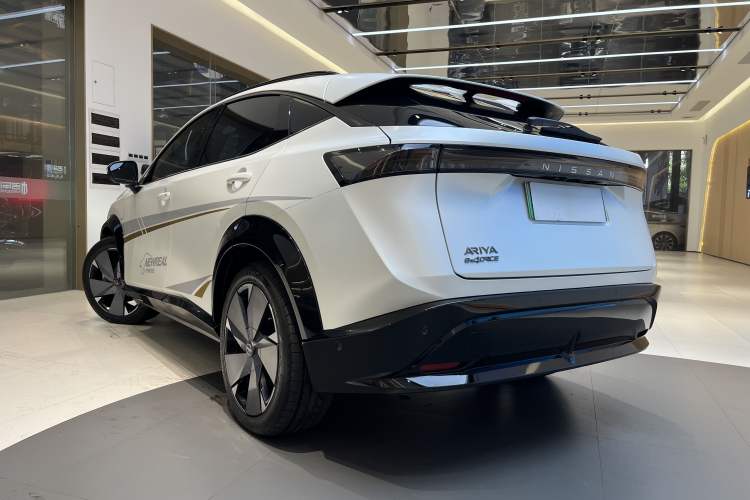 Used Nissan ARIYA 2022 Four-Wheel-Drive High-Performance Top-Tier Model Exterior 7