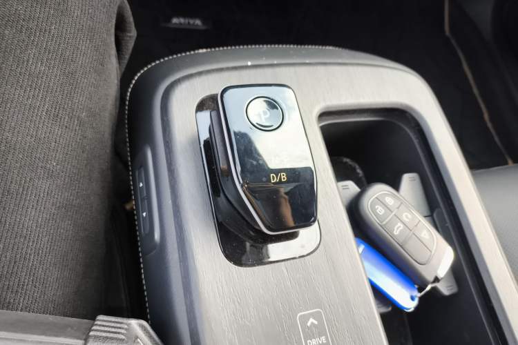 Used Nissan ARIYA 2022 Two-Wheel Drive Long Range Top-Tier Version Gear Lever