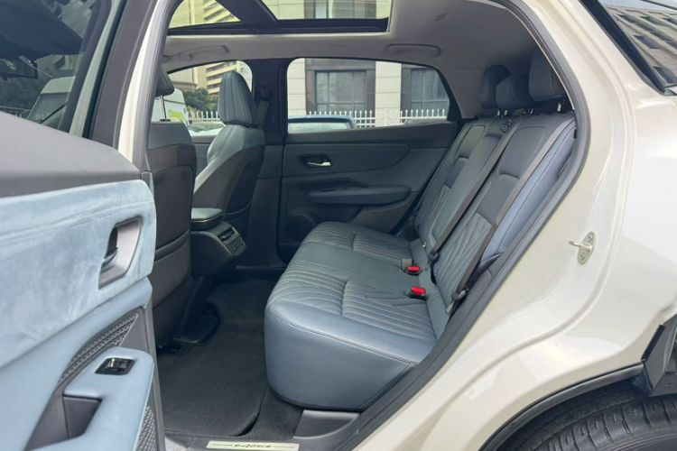 Used Nissan ARIYA 2022 Four-Wheel-Drive High-Performance Top-Tier Model Interior 3