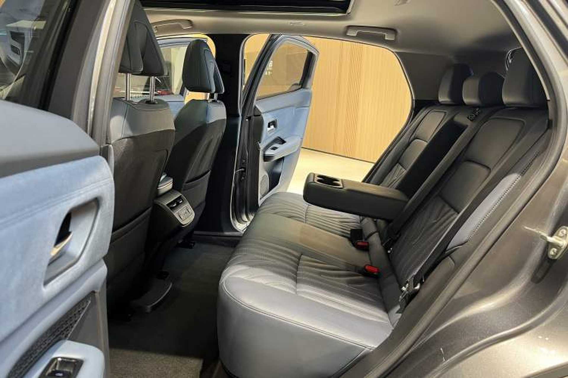 Used Nissan ARIYA 2022 Four-Wheel-Drive High-Performance Top-Tier Model Interior 5