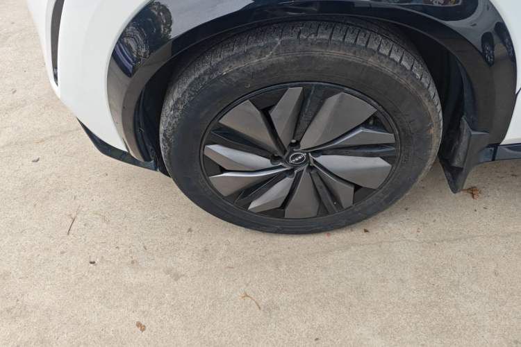 Used Nissan ARIYA 2022 Two-Wheel Drive Long Range Top-Tier Version Left Front Wheel Hub
