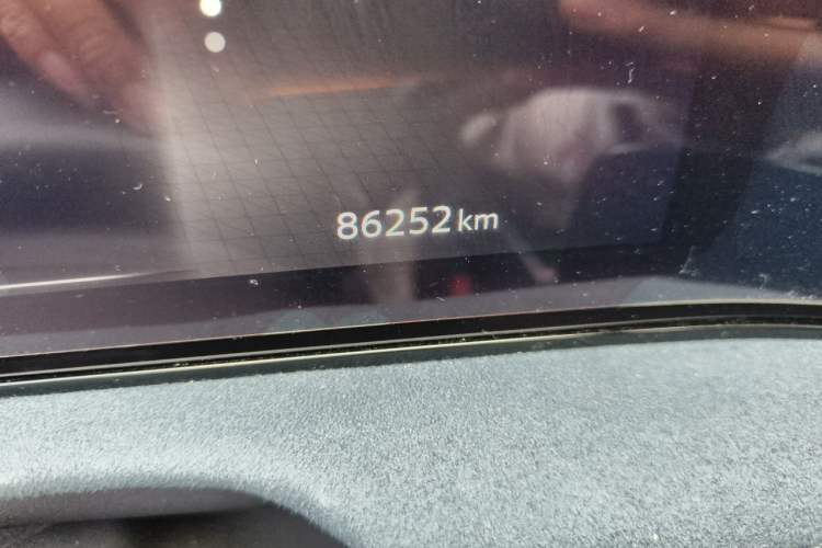 Used Nissan ARIYA 2022 Four-Wheel-Drive High-Performance Top-Tier Model Odometer Close Up