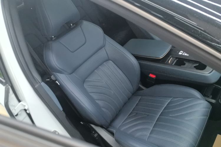 Used Nissan ARIYA 2022 Four-Wheel-Drive High-Performance Top-Tier Model Right Front Seat