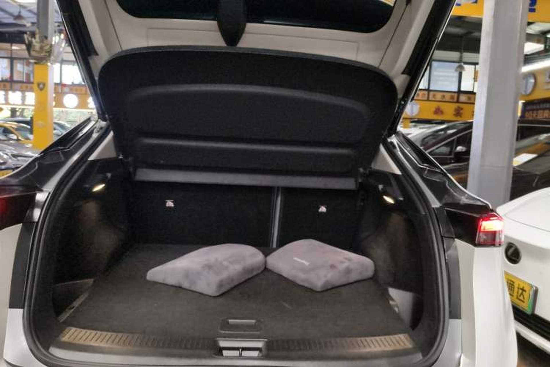 Used Nissan ARIYA 2022 Four-Wheel-Drive High-Performance Top-Tier Model Trunk