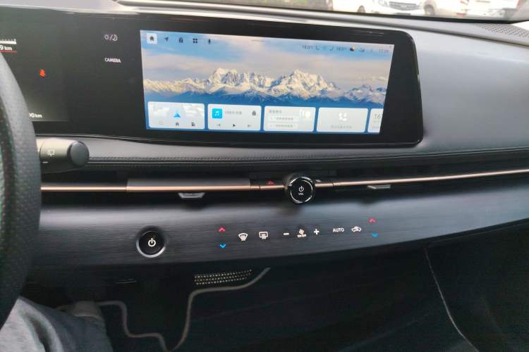 Used Nissan ARIYA 2022 Two-Wheel Drive Long Range Top-Tier Version Audio And AC Panel