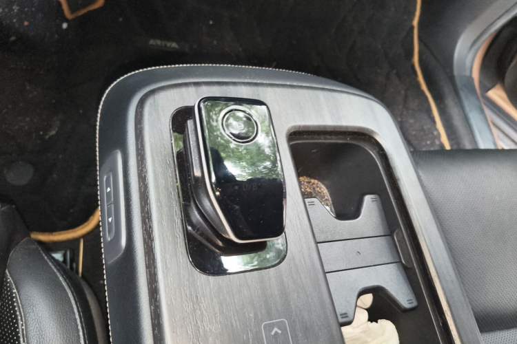Used Nissan ARIYA 2022 Two-Wheel Drive Long Range Top-Tier Version Gear Lever