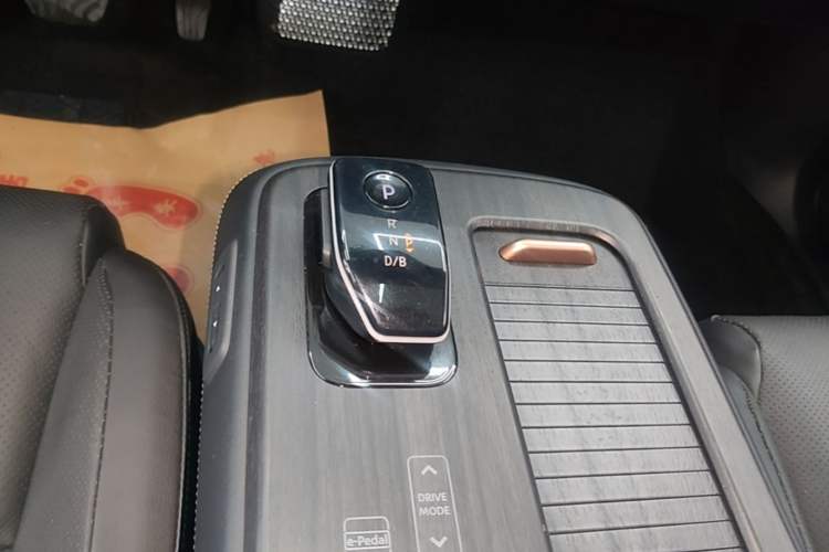 Used Nissan ARIYA 2022 Two-Wheel Drive Long Range Top-Tier Version Gear Lever