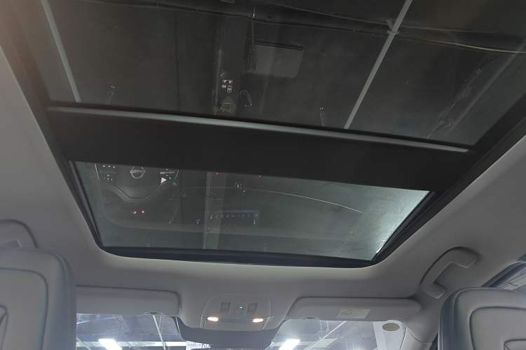 Used Nissan ARIYA 2022 Two-Wheel Drive Long Range Top-Tier Version Headliner