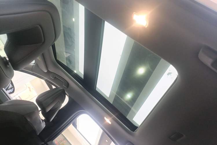 Used Nissan ARIYA 2022 Two-Wheel Drive Long Range Top-Tier Version Headliner