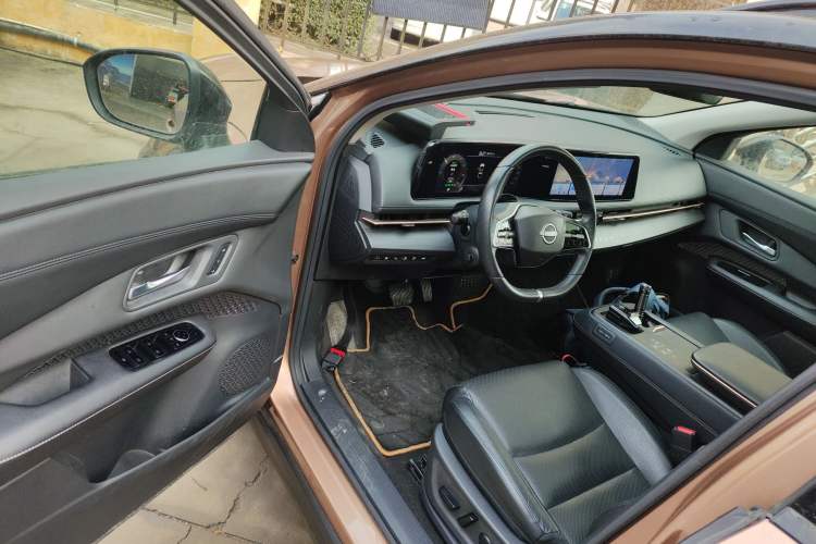 Used Nissan ARIYA 2022 Two-Wheel Drive Long Range Top-Tier Version Interior 3