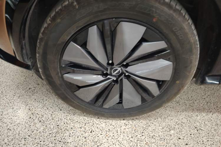 Used Nissan ARIYA 2022 Two-Wheel Drive Long Range Top-Tier Version Left Front Wheel Hub