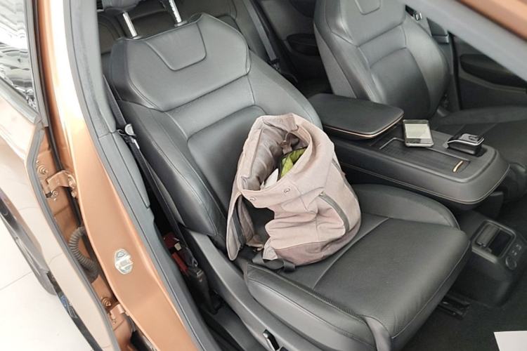 Used Nissan ARIYA 2022 Two-Wheel Drive Long-Range Version Right Front Seat