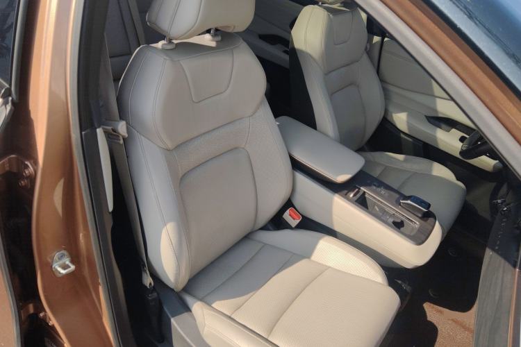 Used Nissan ARIYA 2022 Two-Wheel Drive Long Range Top-Tier Version Right Front Seat