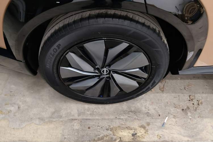 Used Nissan ARIYA 2022 Two-Wheel Drive Long Range Top-Tier Version Right Rear Wheel Hub