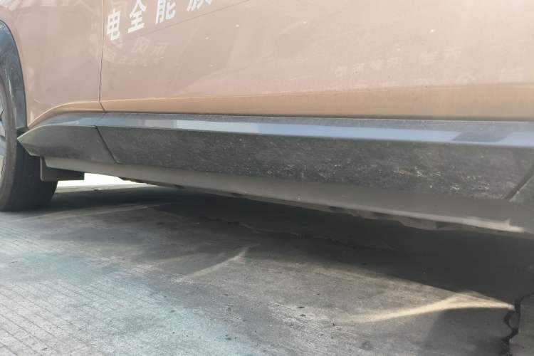 Used Nissan ARIYA 2022 Two-Wheel Drive Long Range Top-Tier Version Right Side Sill