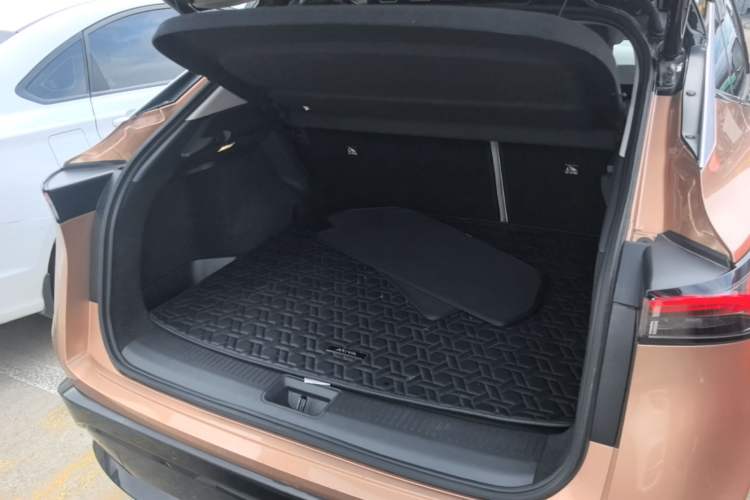 Used Nissan ARIYA 2022 Two-Wheel Drive Long Range Top-Tier Version Trunk