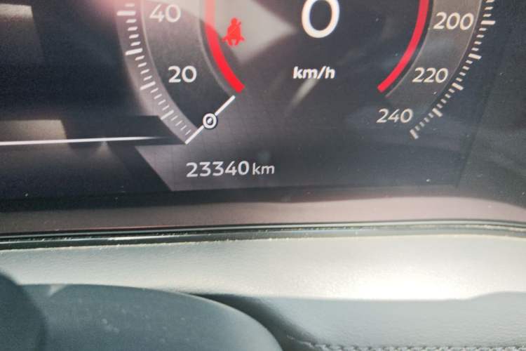 Used Nissan ARIYA 2023 500 Odometer Close Up
