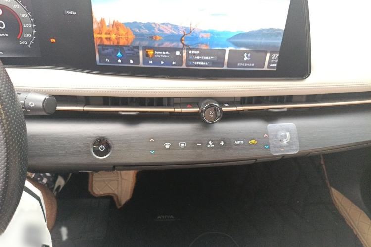 Used Nissan ARIYA 2023 500 Audio And AC Panel