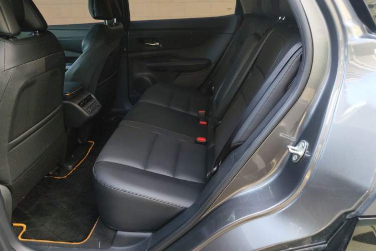 Used Nissan ARIYA 2023 600 Plus Left Rear Seat