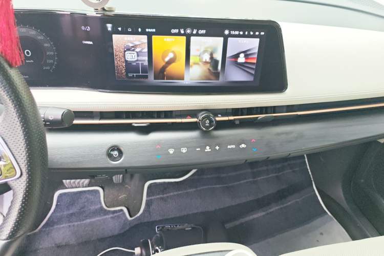 Used Nissan ARIYA 2023 500 Audio And AC Panel