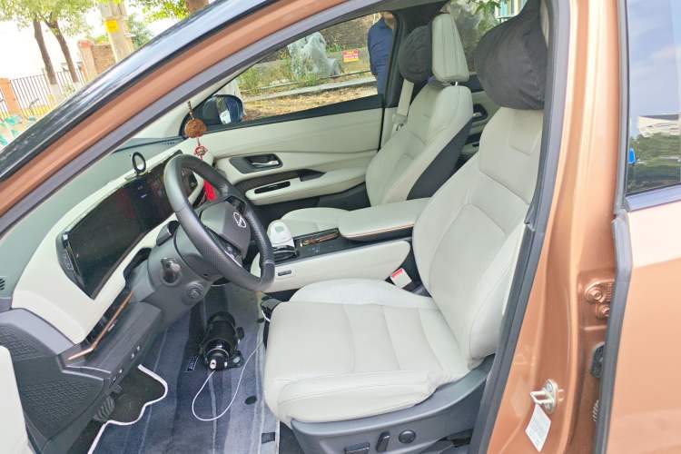 Used Nissan ARIYA 2023 500 Left Front Seat