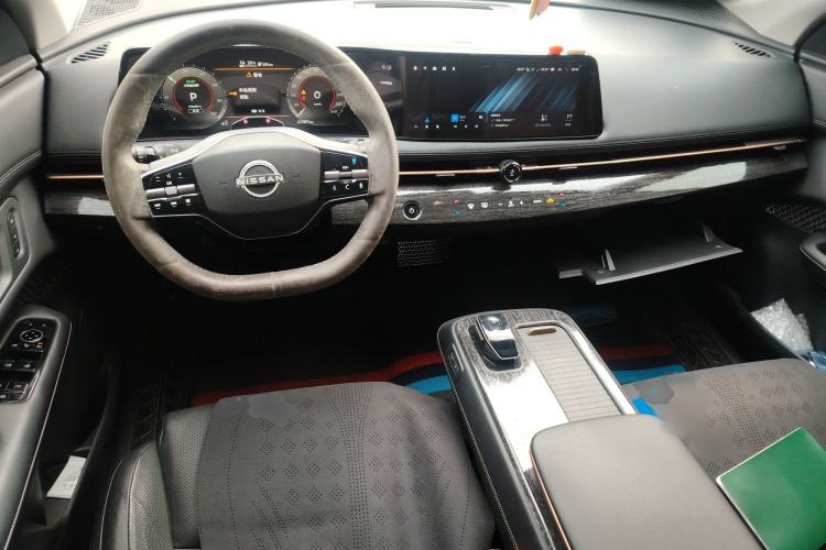 Used Nissan ARIYA 2023 500 Center Console
