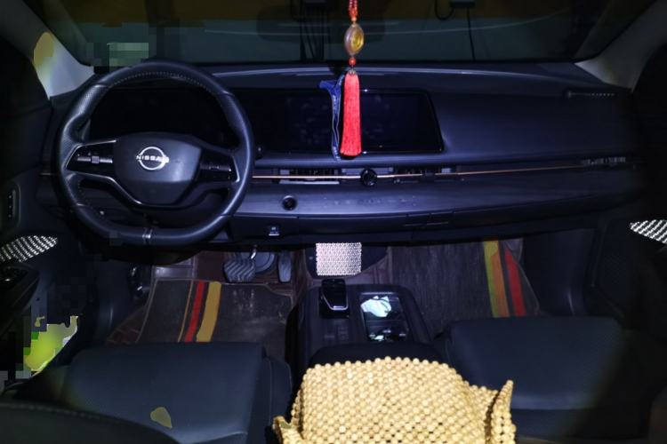 Used Nissan ARIYA 2023 600 Center Console