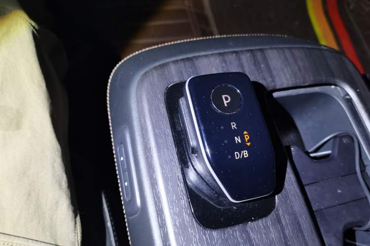 Used Nissan ARIYA 2023 600 Gear Lever