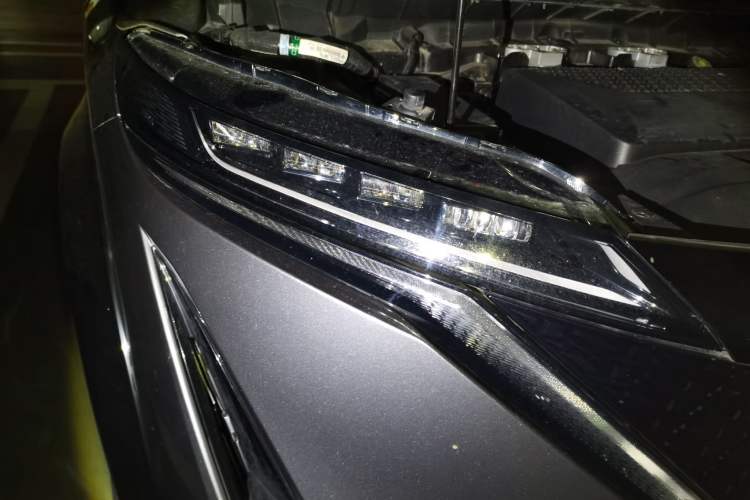 Used Nissan ARIYA 2023 600 Right Front Headlight