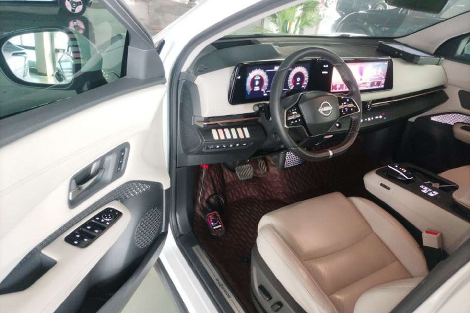 Used Nissan ARIYA 2023 Performance Model Driver Seat