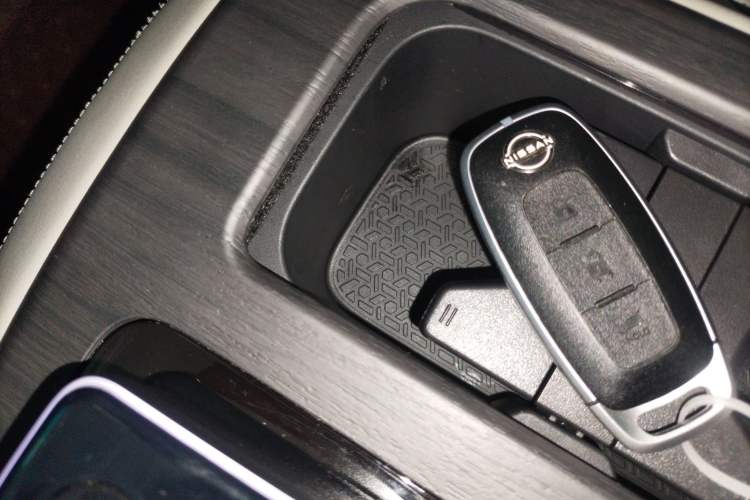 Used Nissan ARIYA 2023 Performance Model Interior 1