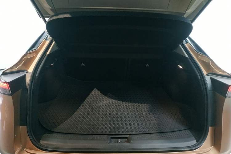 Used Nissan ARIYA 2023 500 Trunk