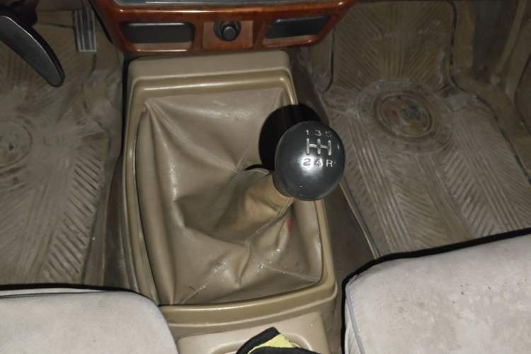 Used Nissan D22 2011 2.4L Gasoline Two-Wheel Drive Standard Version Gear Lever