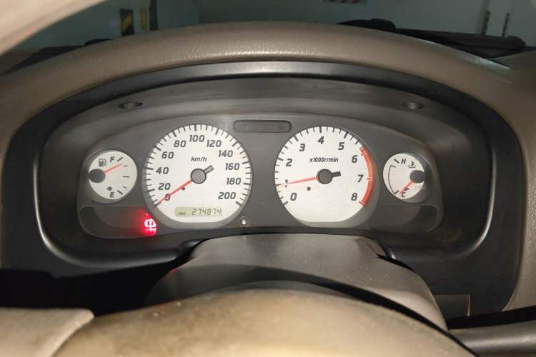 Used Nissan D22 2011 2.4L Gasoline Two-Wheel Drive Standard Version Instrument Cluster