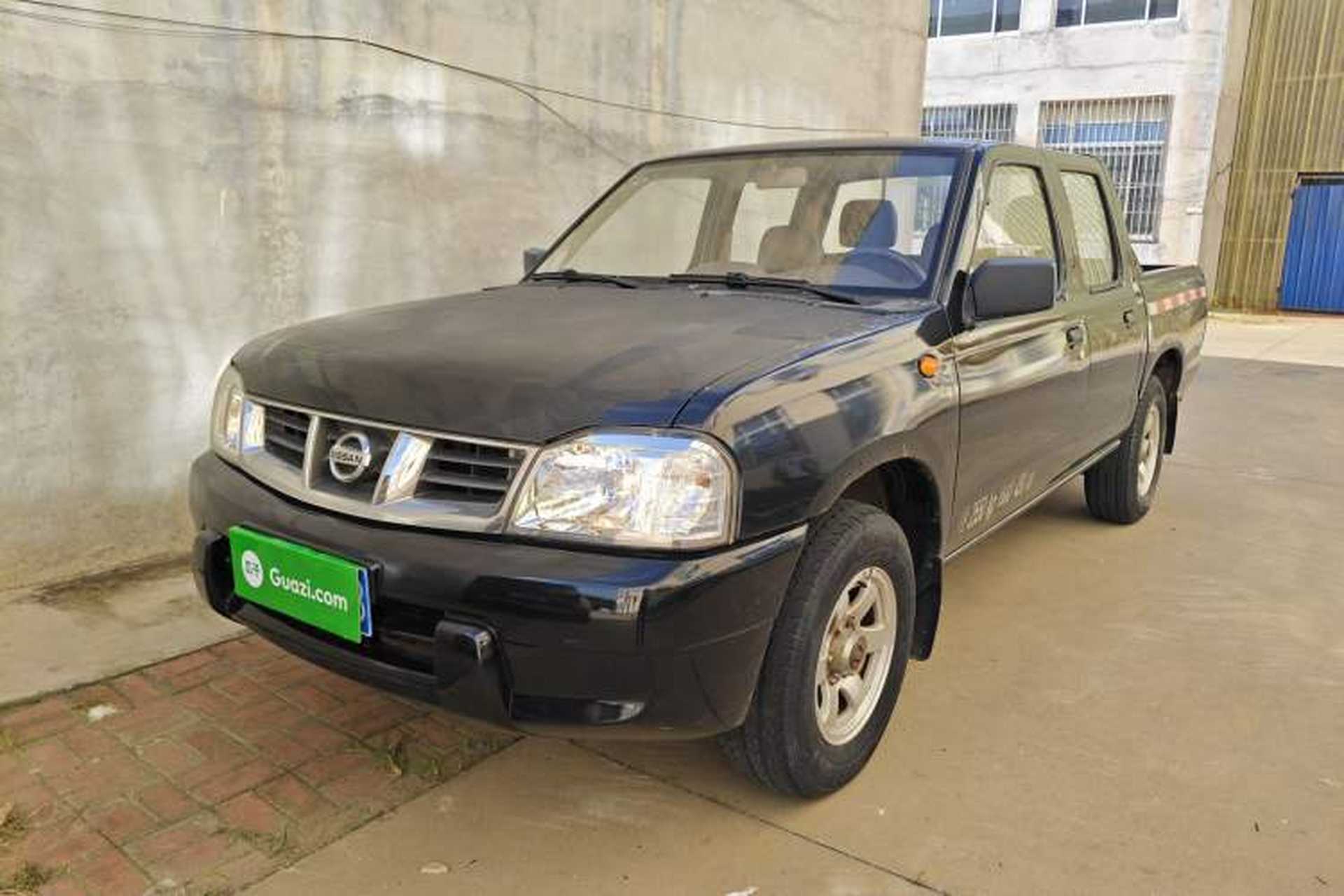 Used Nissan D22 2013 2.4L Gasoline Two-Wheel-Drive Premium Model Front Left 45 Deg